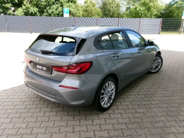 BMW 118 Sedan