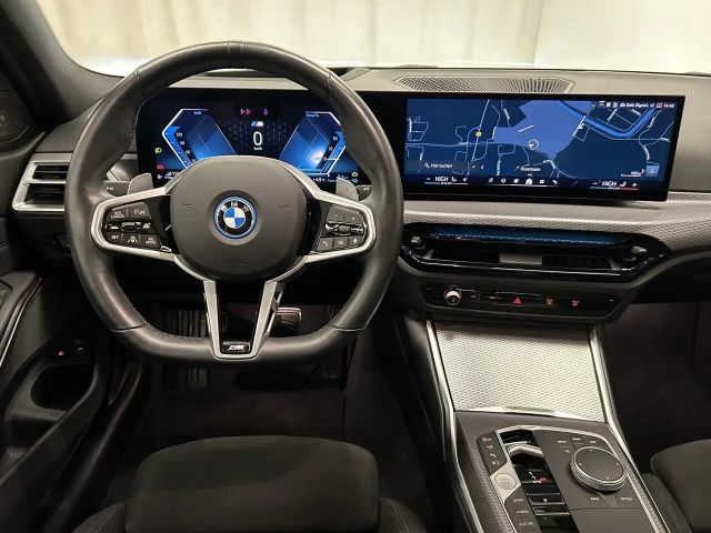 BMW 330 330e M-Sport Touring xDrive