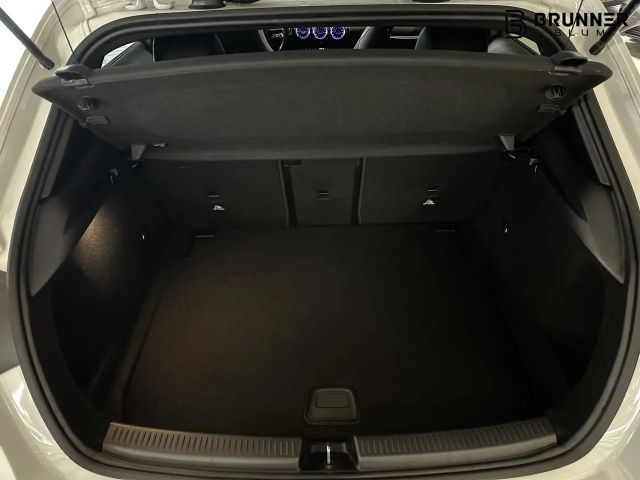 Mercedes-Benz A 220 A 220 d