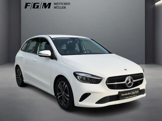 Mercedes-Benz B 180 Progressive Sedan