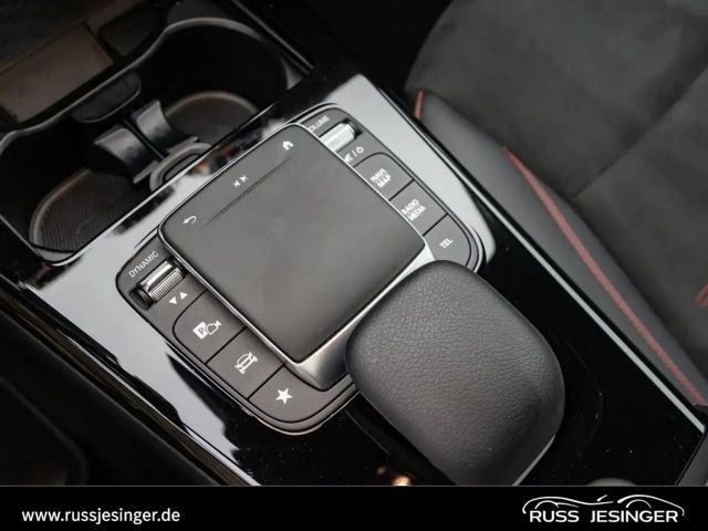 Mercedes-Benz A 250 4MATIC AMG Line