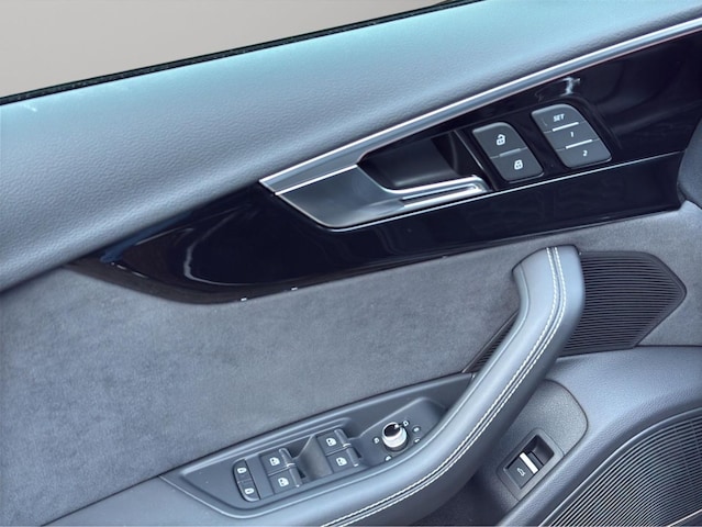 Audi RS4 Avant Quattro