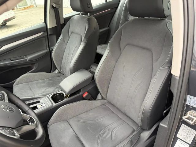 Volkswagen Golf DSG Life Variant