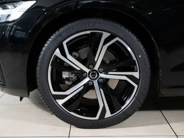Volvo V60 Dark Plus