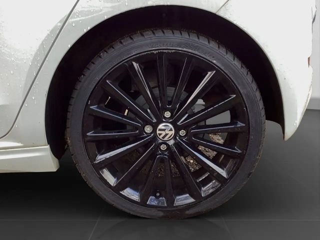 Volkswagen up! R-Line