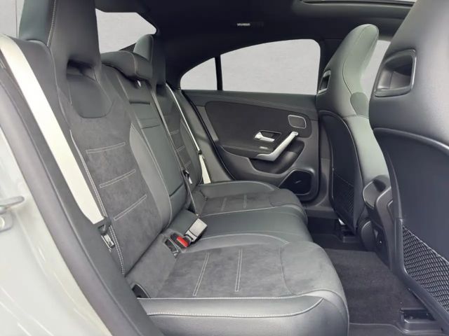 Mercedes-Benz CLA 180 Coupé