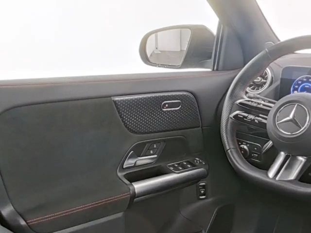 Mercedes-Benz EQA 300 4MATIC AMG Line