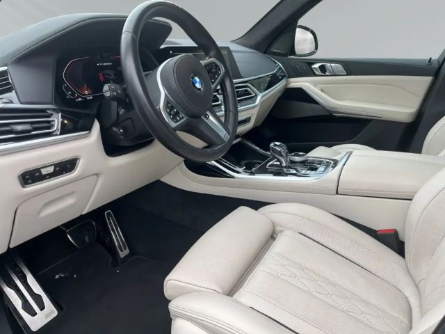 BMW X7 i/HUD/Panorama/Navigation/HarmanKardon