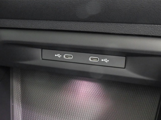 Volkswagen Golf 1.5 eTSI DSG Golf VIII