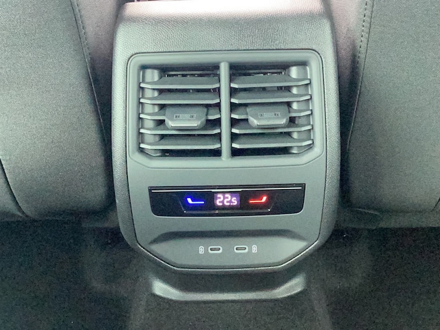 Seat Leon 2.0 TDI DSG Sportstourer Style