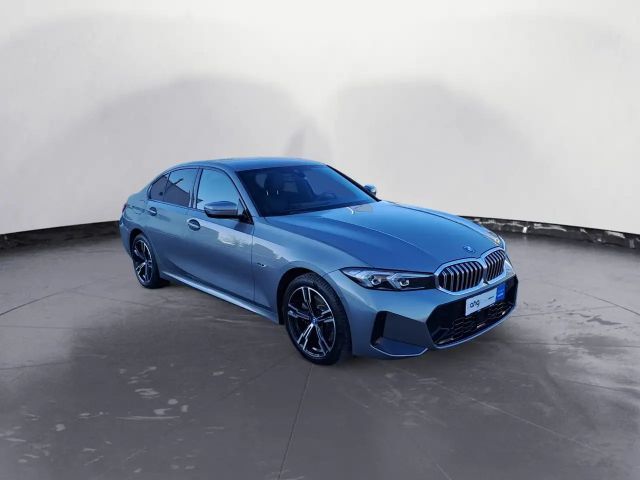 BMW 320 320e M-Sport Sedan