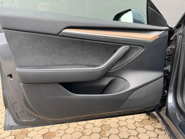 Tesla Model 3 AWD Dual Motor Long Range