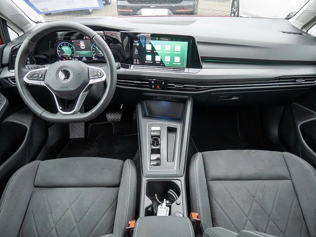 Volkswagen Golf 1.5 eTSI Golf VIII Style