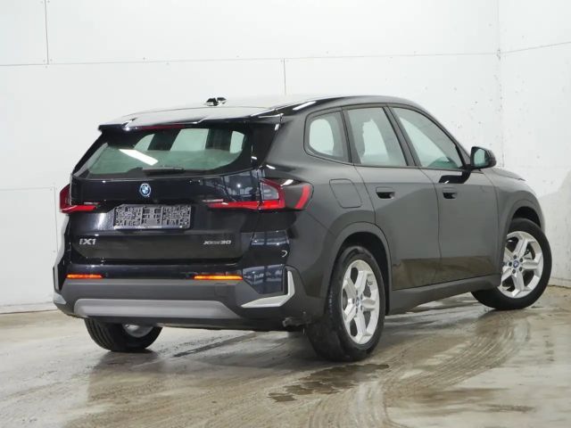 BMW iX1 xDrive30
