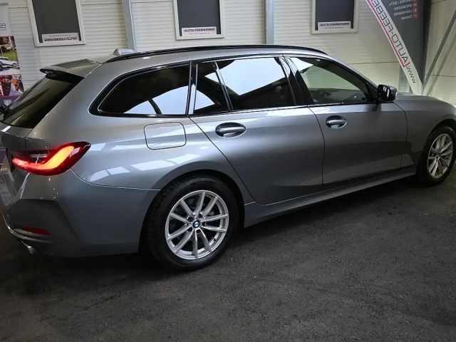 BMW 320 320d Touring xDrive