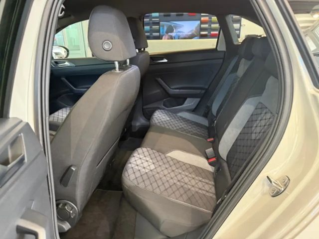 Volkswagen Taigo 1.0 TSI DSG R-Line