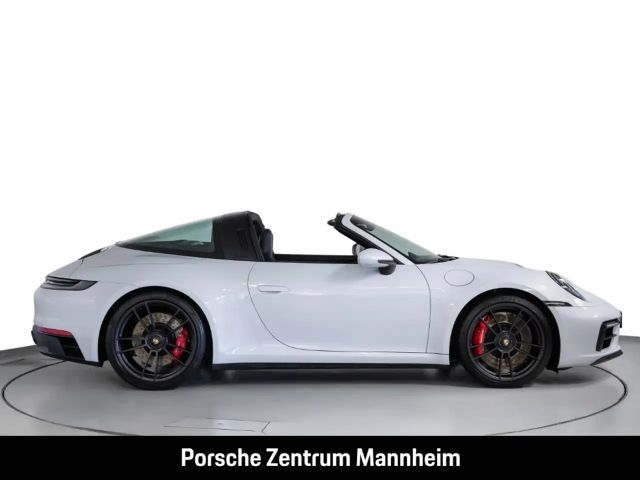 Porsche 911 4 Coupé GTS Targa