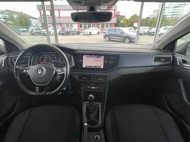 Volkswagen Polo 1,0 United NAVI PDC KLIMA SHZ FREISP. BT LM