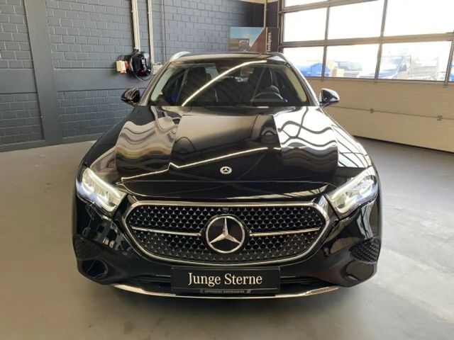 Mercedes-Benz E 200 AVANTGARDE Estate