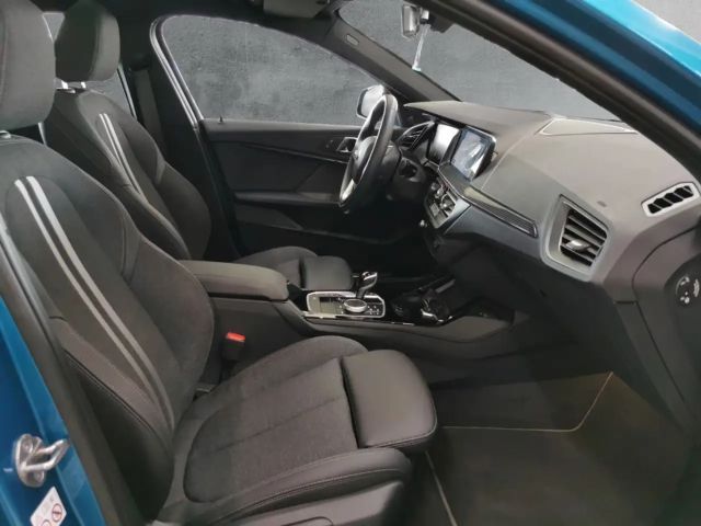 BMW 118 118i Sedan Sport Line