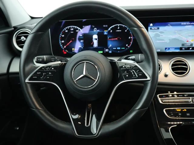 Mercedes-Benz E 220 AVANTGARDE E 220 d Estate