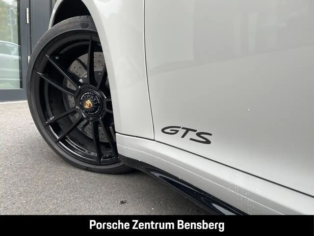 Porsche 992 Cabrio Carrera GTS