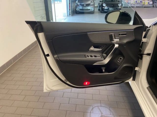 Mercedes-Benz CLA 200 CLA