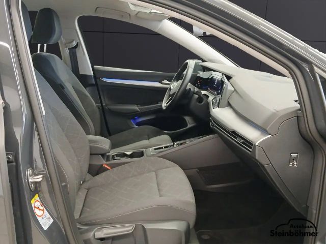 Volkswagen Golf 1.5 eTSI DSG Life Variant