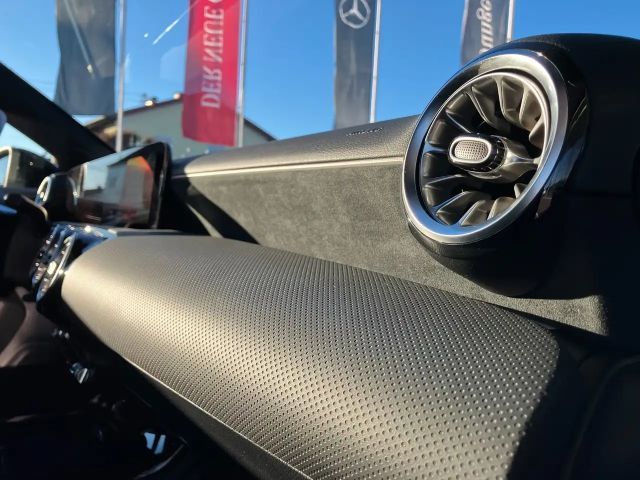 Mercedes-Benz A 180 AMG Line Hatchback