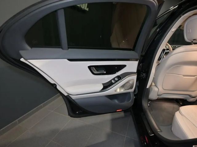 Mercedes-Benz S 350 4MATIC S 350 d Sedan