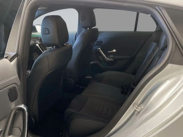 Mercedes-Benz CLA 180 CLA