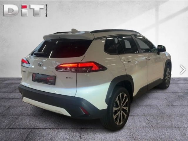 Toyota Corolla Cross 1.8 Teamplayer Klima Kamera Sitzhzg