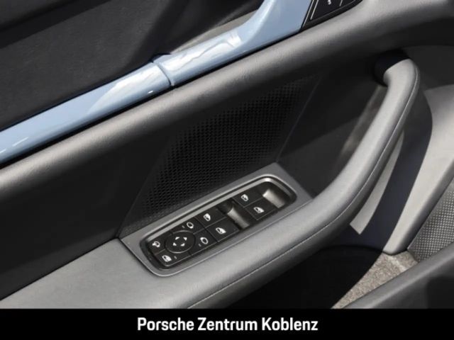 Porsche Taycan 4 Cross Turismo