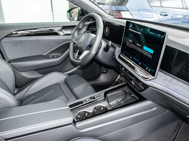 Volkswagen Passat DSG R-Line