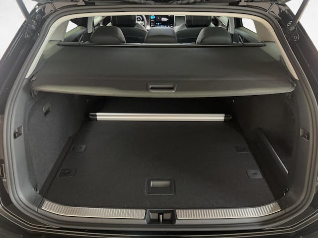 Volkswagen Passat 1.5 eTSI Business DSG