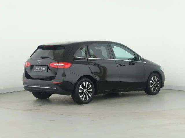 Mercedes-Benz B 180 B 180 d Style