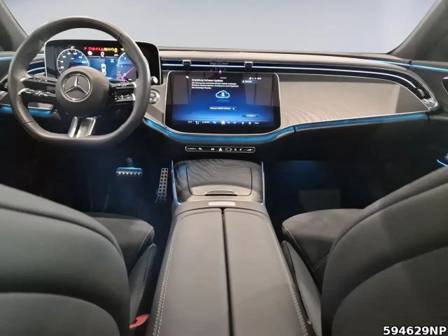 Mercedes-Benz E 220 AMG Line E 220 d Sedan