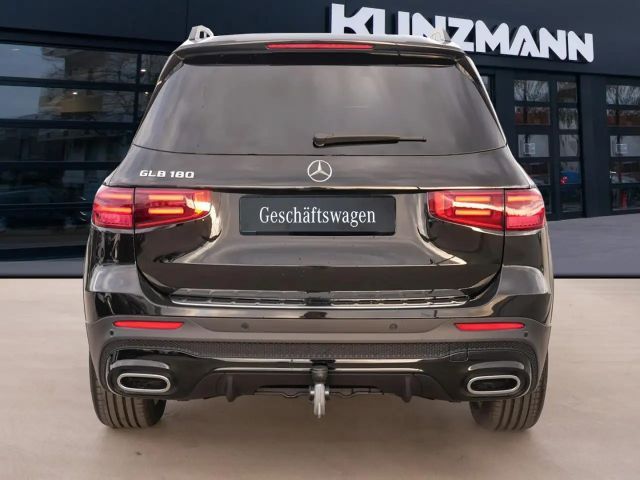 Mercedes-Benz GLB 180 AMG Line