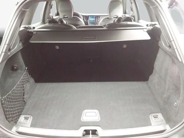 Volvo XC60 AWD Dark Plus