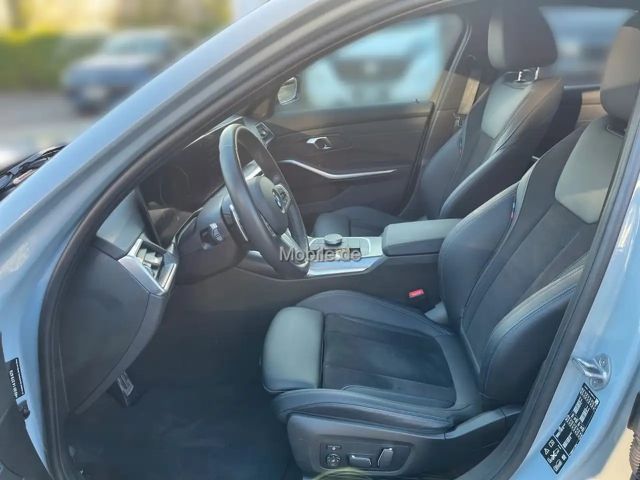 BMW 330 330d M-Sport Sedan xDrive