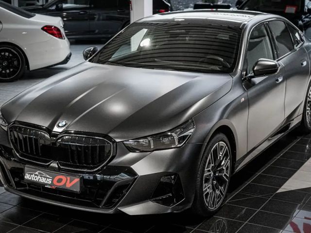 BMW 520 520d M-Sport Sedan xDrive