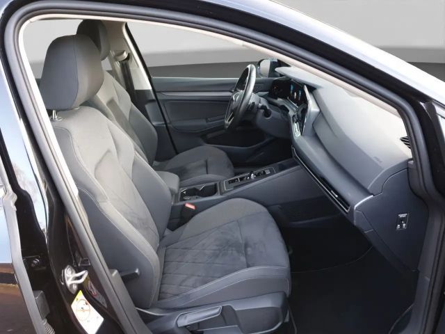 Volkswagen Golf 1.5 eTSI DSG Style