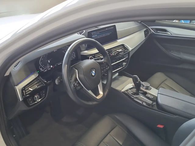 BMW 530 530e Sedan iperformance