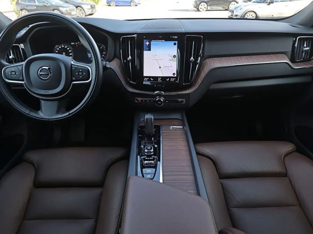 Volvo XC60 AWD Geartronic Momentum