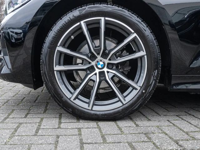 BMW 318 318i Sedan Sport Line