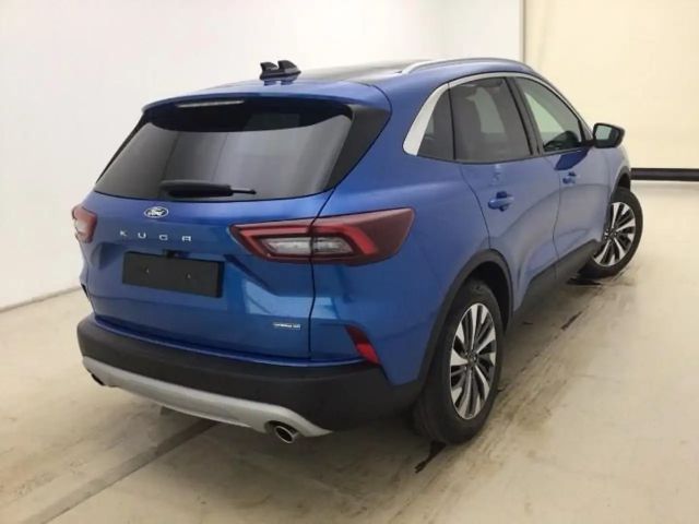 Ford Kuga AWD Hybrid Titanium