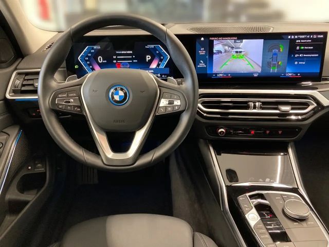 BMW 330 330e xDrive