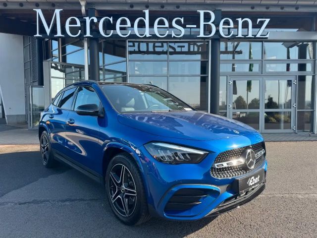 Mercedes-Benz GLA 200 AMG Line