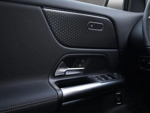 Mercedes-Benz GLA 180 Progressive