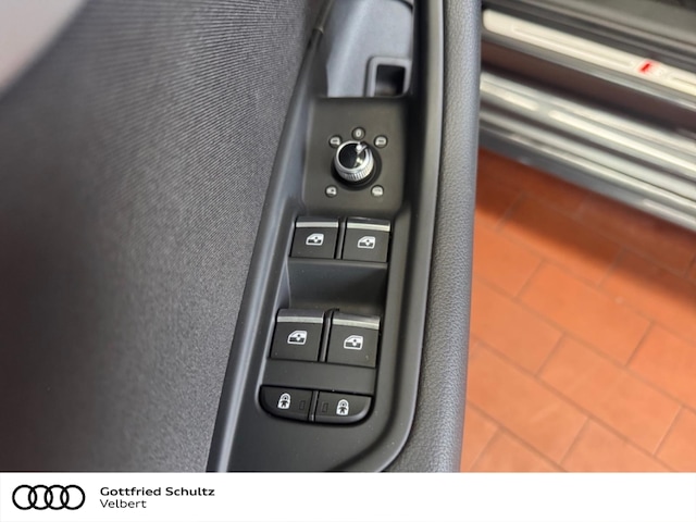 Audi A4 40 TDI Avant S-Line S-Tronic